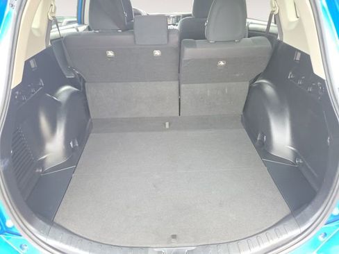 Used 2018 Toyota RAV4 LE image 30