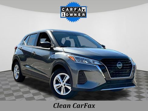 Certified 2025 Nissan Kicks Play S FWD image 3