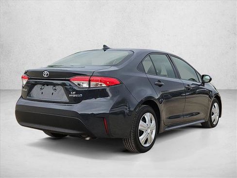 Used 2023 Toyota Corolla LE FWD image 5
