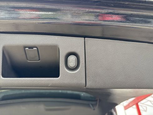 Used 2020 GMC Yukon SLT w/ Value Plus Edition image 29