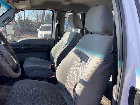 Used 2015 Ford F250 XL w/ Power Equipment Group image 16