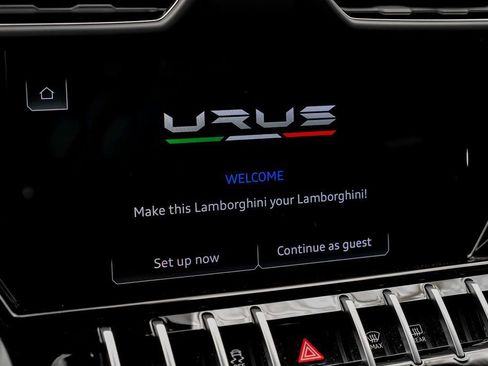 Used 2022 Lamborghini Urus AWD/4WD image 24