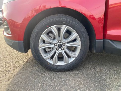 Used 2023 Ford Edge Titanium AWD/4WD image 10