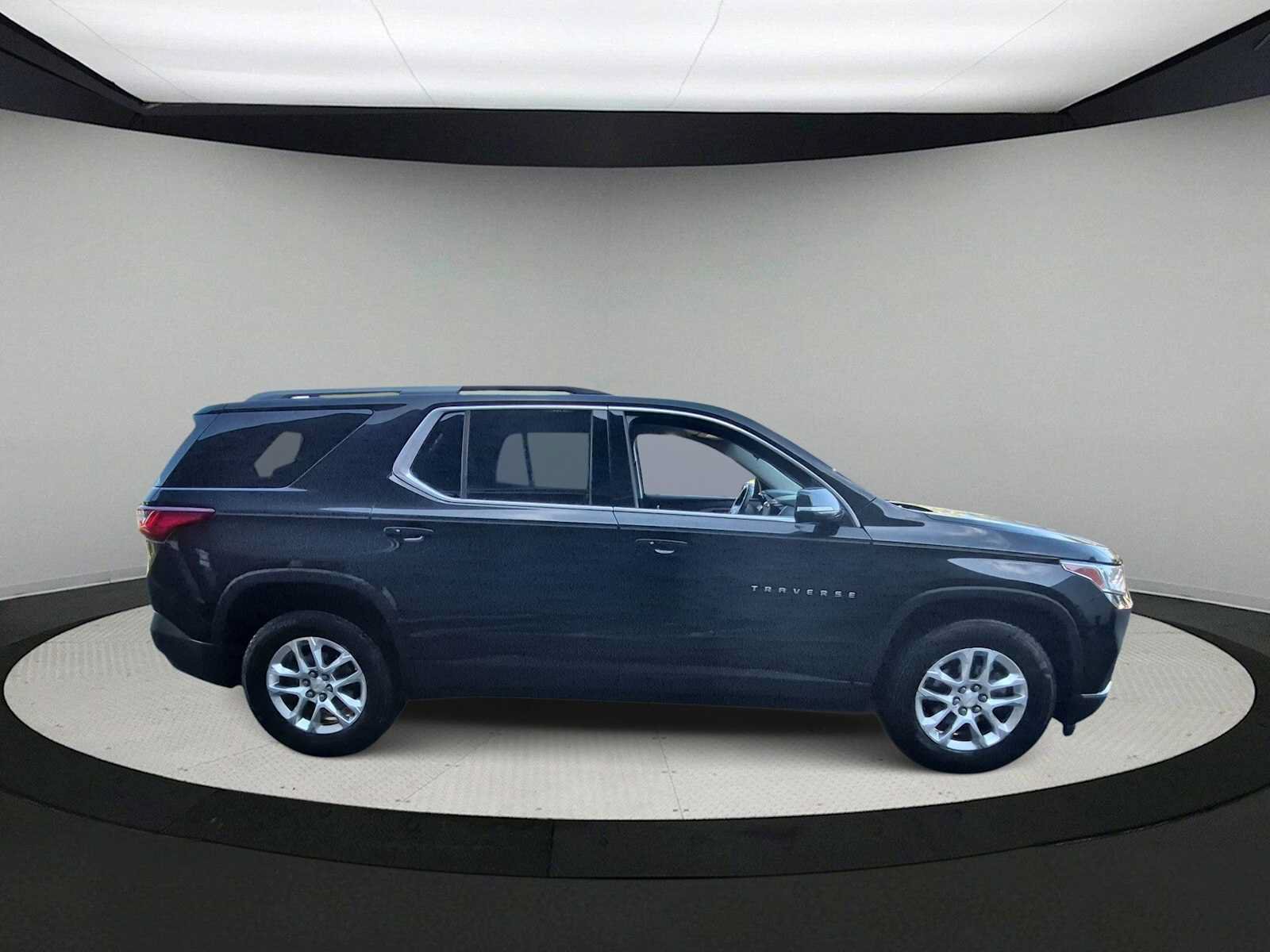 Used 2018 Chevrolet Traverse LT AWD/4WD image 8