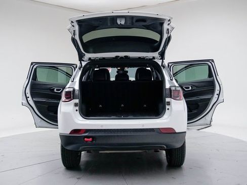 Used 2024 Jeep Compass Trailhawk image 21