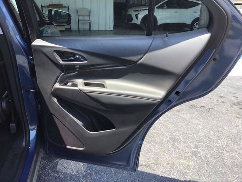 Used 2024 Chevrolet Equinox Premier w/ LPO, Floor Liner Package FWD image 6