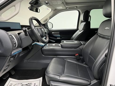 Used 2025 Ford Expedition Platinum AWD/4WD image 20
