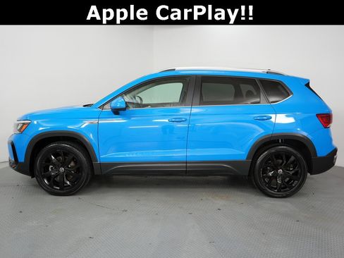 Used 2022 Volkswagen Taos SE image 4