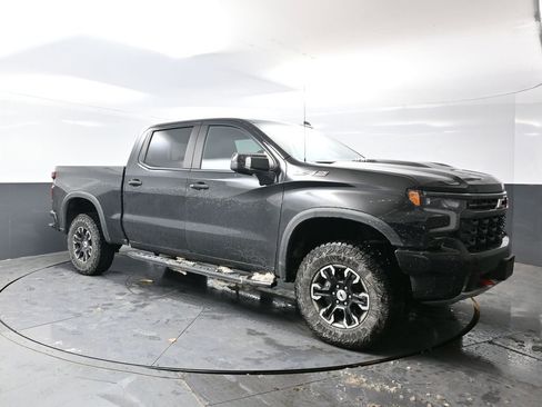 Used 2024 Chevrolet Silverado 1500 ZR2 w/ Technology Package image 6