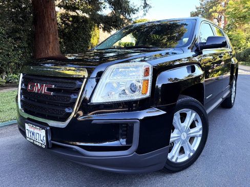 Used 2017 GMC Terrain SLE FWD image 2