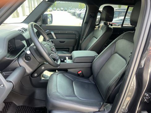 Certified 2024 Land Rover Defender 110 X-Dynamic SE AWD/4WD image 16