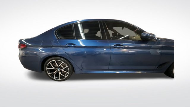Used 2022 BMW 530i w/ M Sport Package RWD image 9