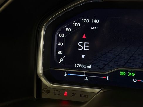 Used 2024 GMC Sierra 1500 Denali w/ Technology Package image 18