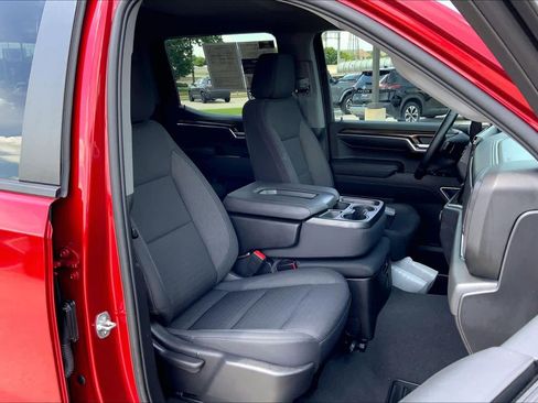 Used 2023 Chevrolet Silverado 1500 LT RWD image 9