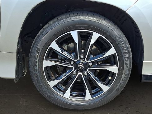 Used 2021 Lexus LX 570 4WD w/ Sport Package image 9