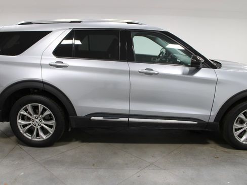 Used 2023 Ford Explorer Limited image 11