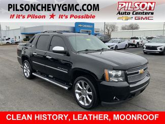 Used 2013 Chevrolet Avalanche LTZ video 1