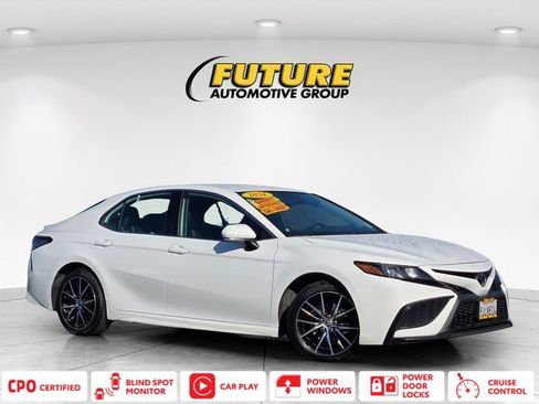 Certified 2024 Toyota Camry SE FWD image 1