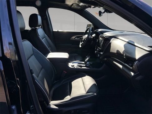 Used 2024 Chevrolet Traverse Premier w/ Redline Edition image 17