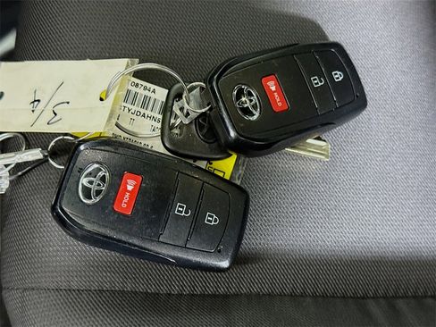 Certified 2024 Toyota Tacoma SR image 32