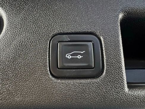 Used 2024 Chevrolet Equinox LT image 28