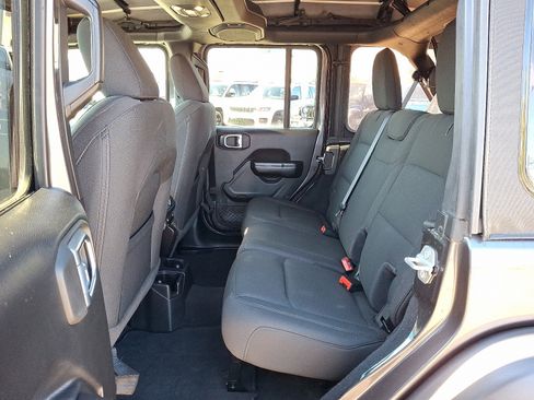 Used 2021 Jeep Wrangler Unlimited Sport image 11
