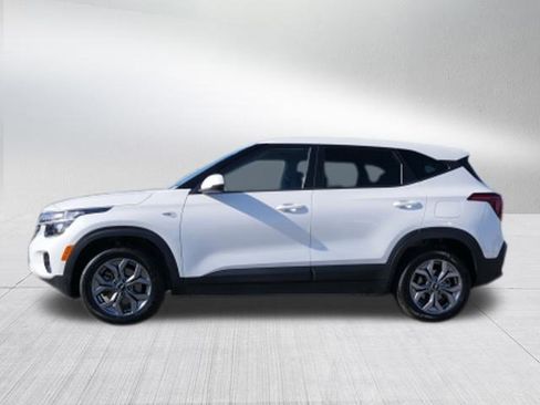 Used 2025 Kia Seltos LX image 6