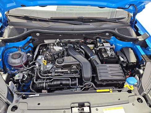 New 2026 Volkswagen Taos SE FWD image 10