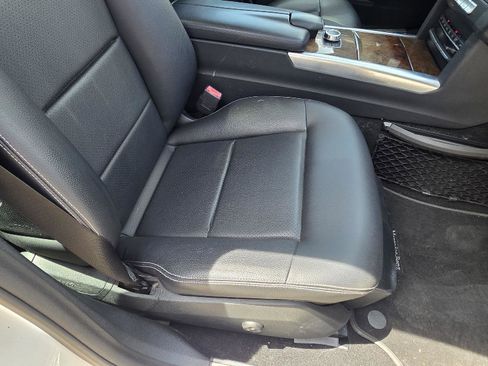 Used 2016 Mercedes-Benz E 350 Sedan w/ Premium Package image 27