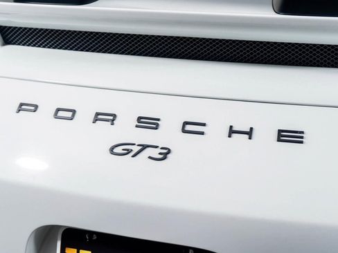 Used 2018 Porsche 911 GT3 w/ Sport Chrono Package RWD image 14
