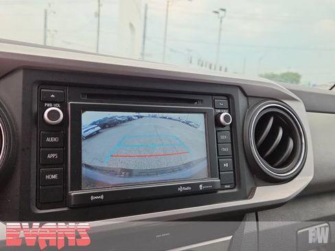 Used 2019 Toyota Tacoma SR5 AWD/4WD image 7