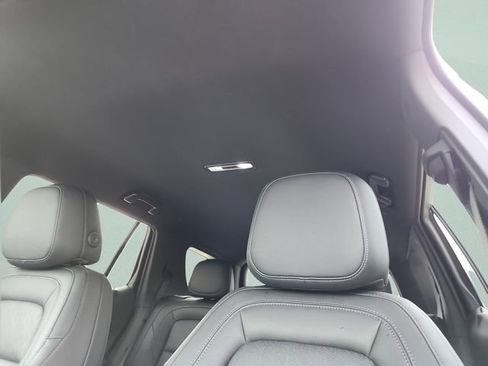 Used 2025 Chevrolet Equinox LT w/ Convenience Package II AWD/4WD image 29
