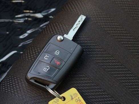 Used 2023 Volkswagen Jetta Sport image 32