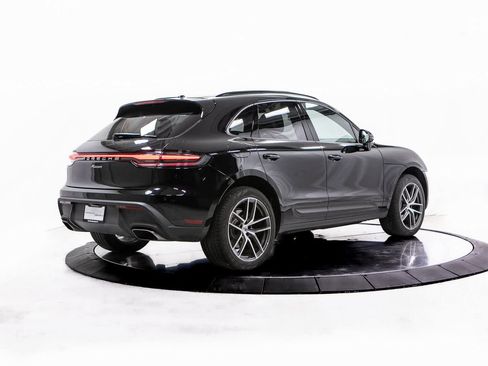 Certified 2024 Porsche Macan image 7