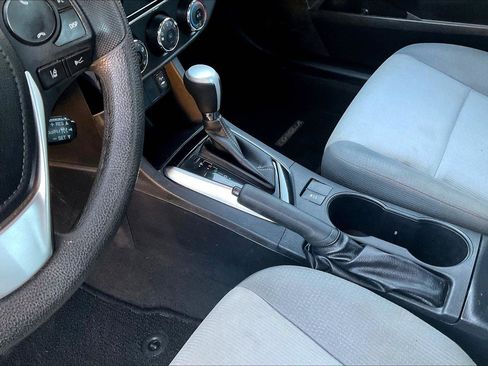 Used 2017 Toyota Corolla L image 16