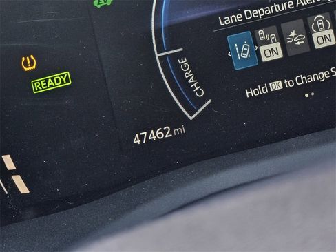 Used 2025 Toyota Camry LE image 13