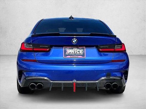 Used 2022 BMW 330i Sedan w/ M Sport Package RWD image 4