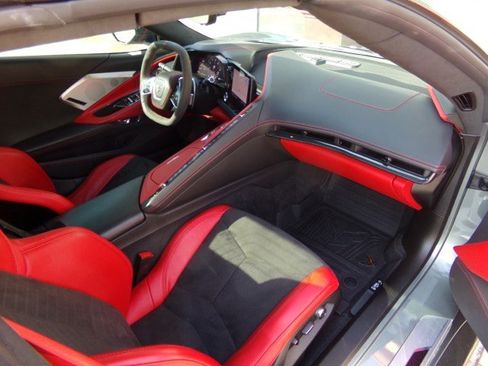 Used 2022 Chevrolet Corvette Stingray Premium Conv w/ Z51 Performance Package RWD image 27