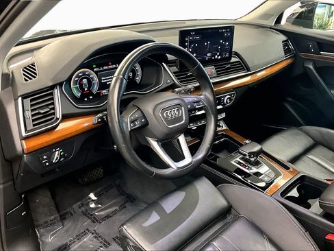 Used 2024 Audi Q5 e Premium Plus w/ Premium Plus Package AWD/4WD image 18