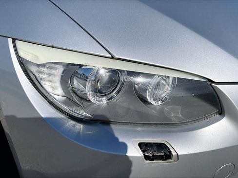 Used 2012 BMW 328i Convertible image 22