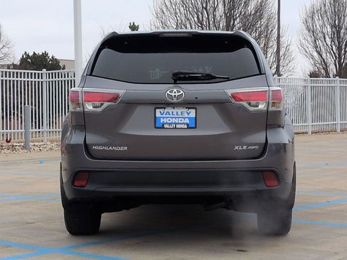 Used 2016 Toyota Highlander XLE image 7