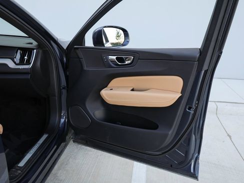 Used 2018 Volvo XC60 T6 Inscription w/ Advanced Package AWD/4WD image 18