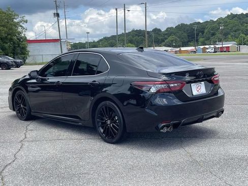 Used 2022 Toyota Camry XSE w/ Navigation Package FWD image 5