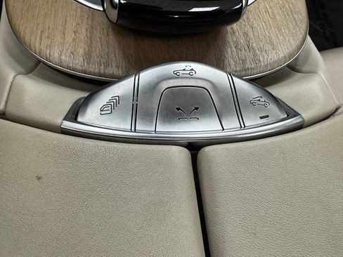 Used 2019 Mercedes-Benz E 450 4MATIC Cabriolet image 35