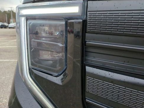 Used 2024 GMC Sierra 1500 Pro w/ Graphite Edition image 10