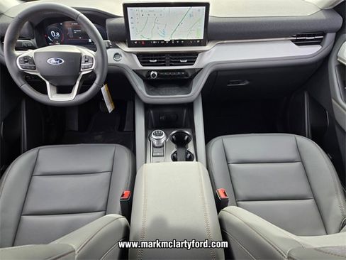 New 2026 Ford Explorer Active w/ Active Comfort Package image 9