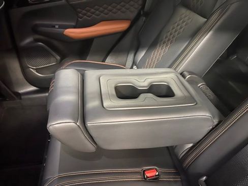 Used 2024 Mitsubishi Outlander SEL image 16