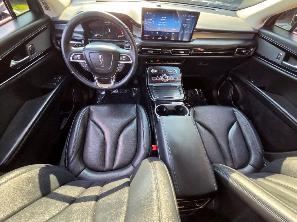Used 2022 Lincoln Nautilus AWD image 13