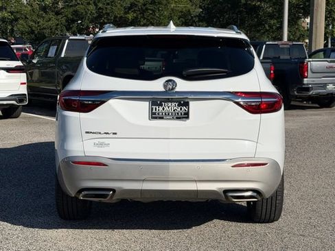 Used 2021 Buick Enclave Premium w/ Sun and Sites Package FWD image 3