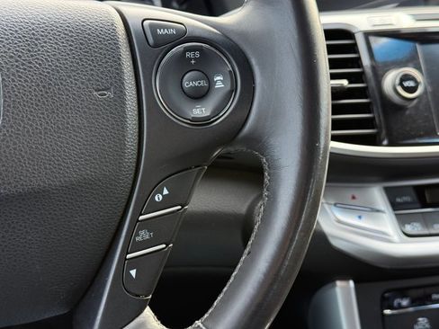 Used 2013 Honda Accord Touring image 12